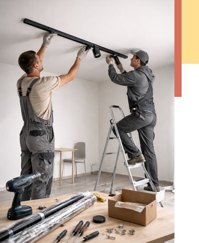 Установка трековых светильников в натяжной потолок в Реже от 4600 руб. | ОТДЕЛОЧНИК-Реж